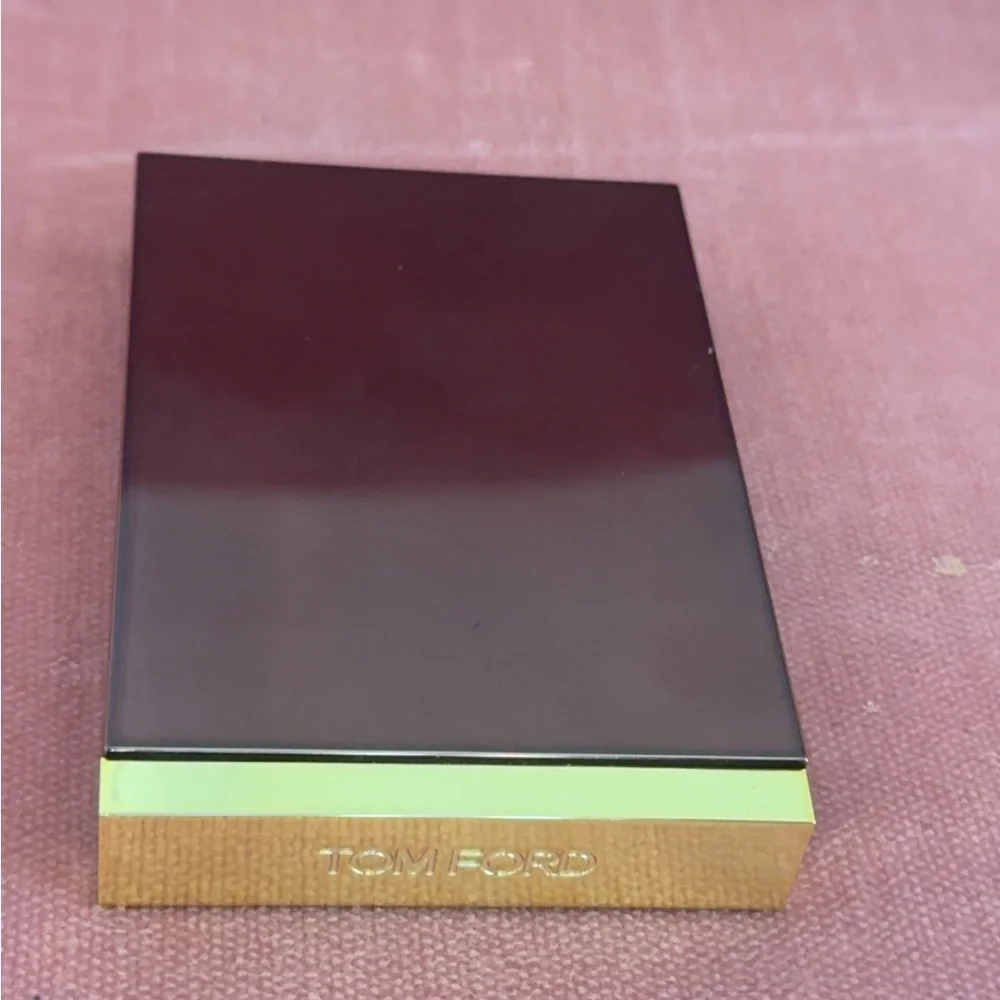 TOM FORD Eye Color Quad Eyeshadow 4 Colors Palette 31 Sous Le Sable NEW $95 - Picture 2 of 5